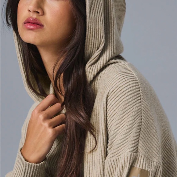 ALO : muse hoodie - Picture 2 of 6